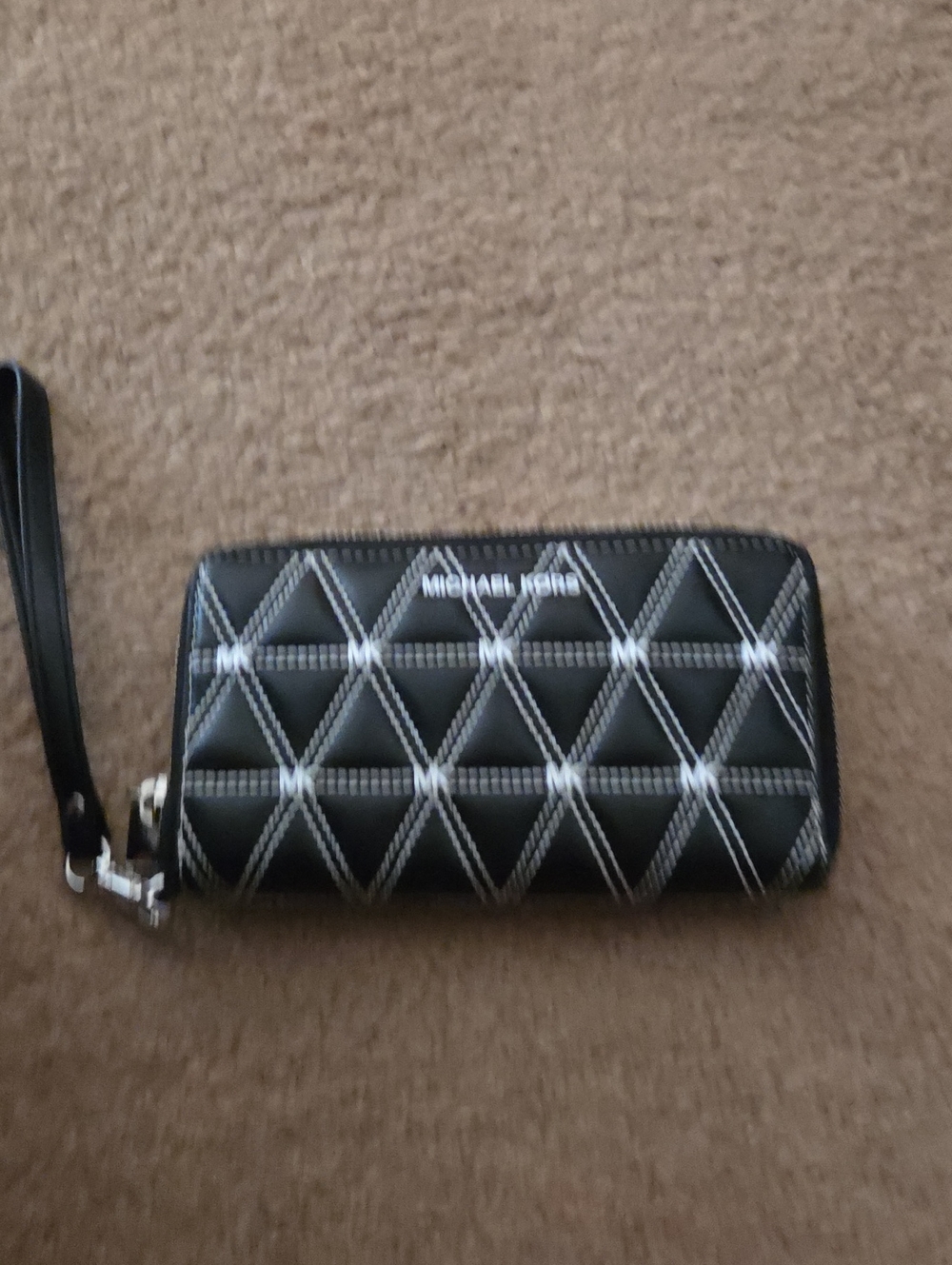 Michael Kors Black Quilted Geometric Wristlet Phone Wallet